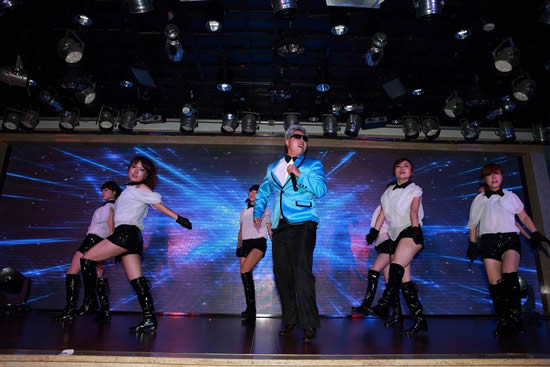 舞 蹈《江南style》 表演單位 清香園公司