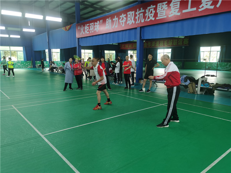 強強聯(lián)手，誰與爭鋒